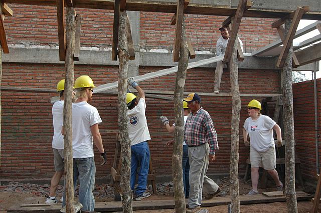 Karina 07 29 2008 017 Raising the supports