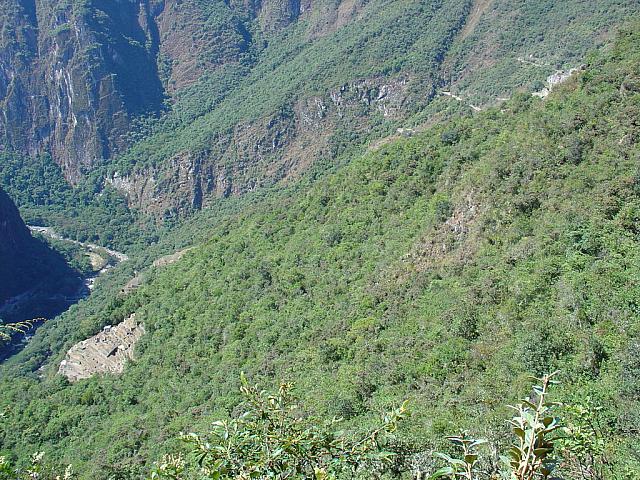 DSC01266 climbing to Wayna Picchu