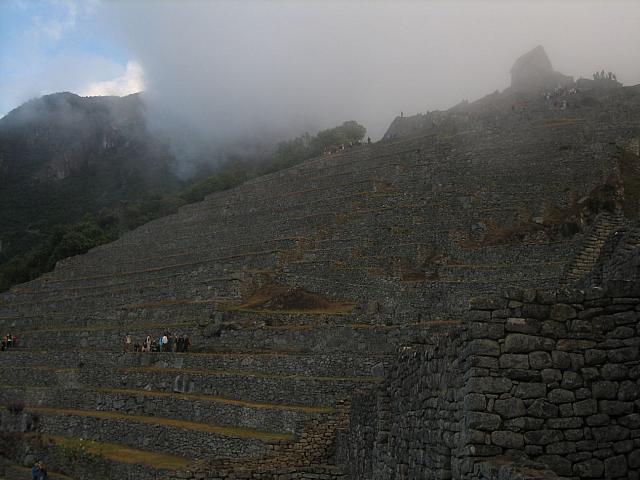 Machu Picchu 020 back guard house fog terracing