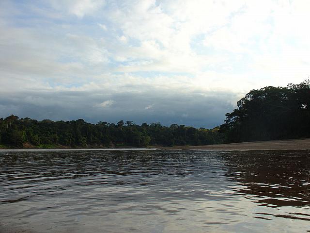 DSC01035 looking down the river
