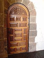 DSC01171 cool wooden doors