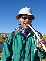 DSC01367 eating totora reed